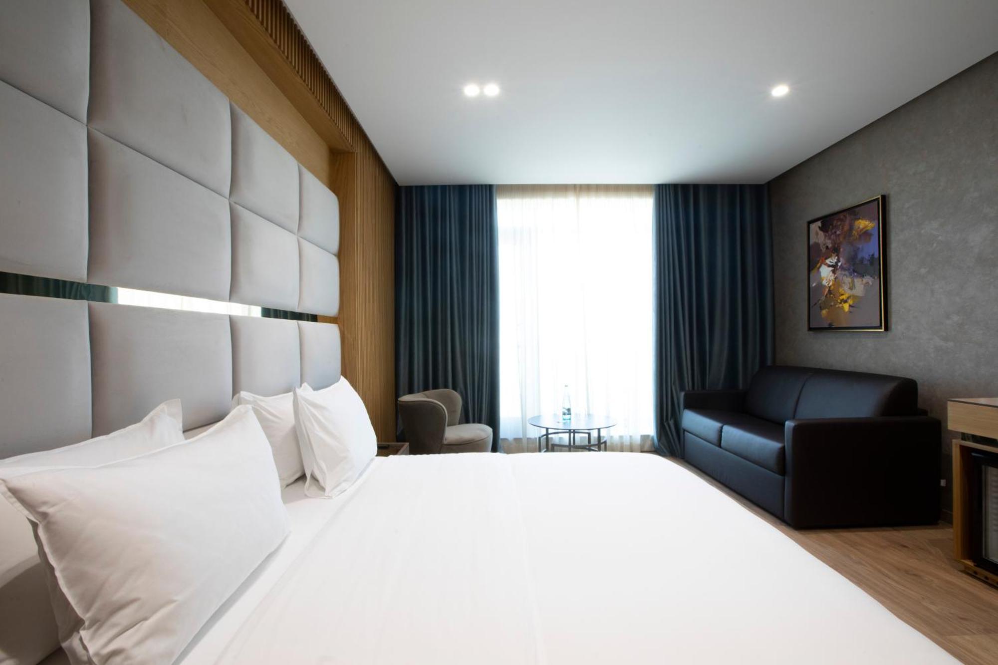 Marinaj Hotel & Spa ติรานา ภายนอก รูปภาพ